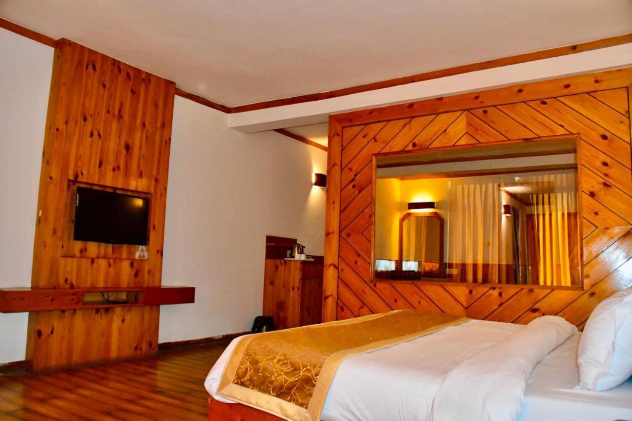 The Whispering Inn Resort And Bar Manāli Kültér fotó
