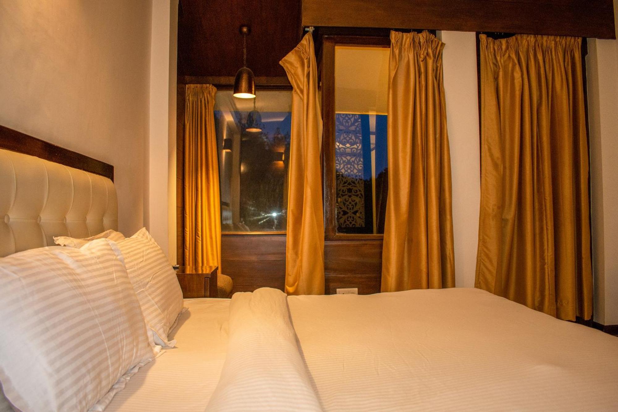 The Whispering Inn Resort And Bar Manāli Kültér fotó