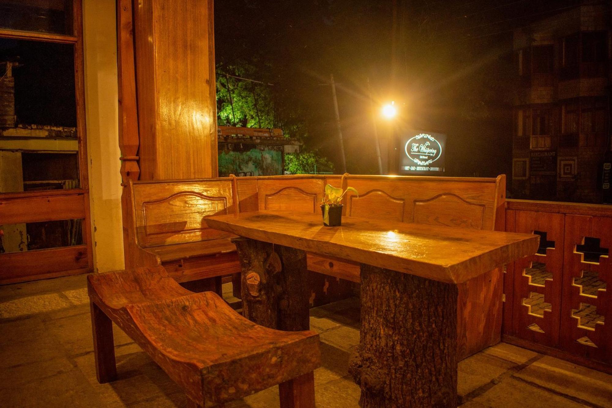 The Whispering Inn Resort And Bar Manāli Kültér fotó