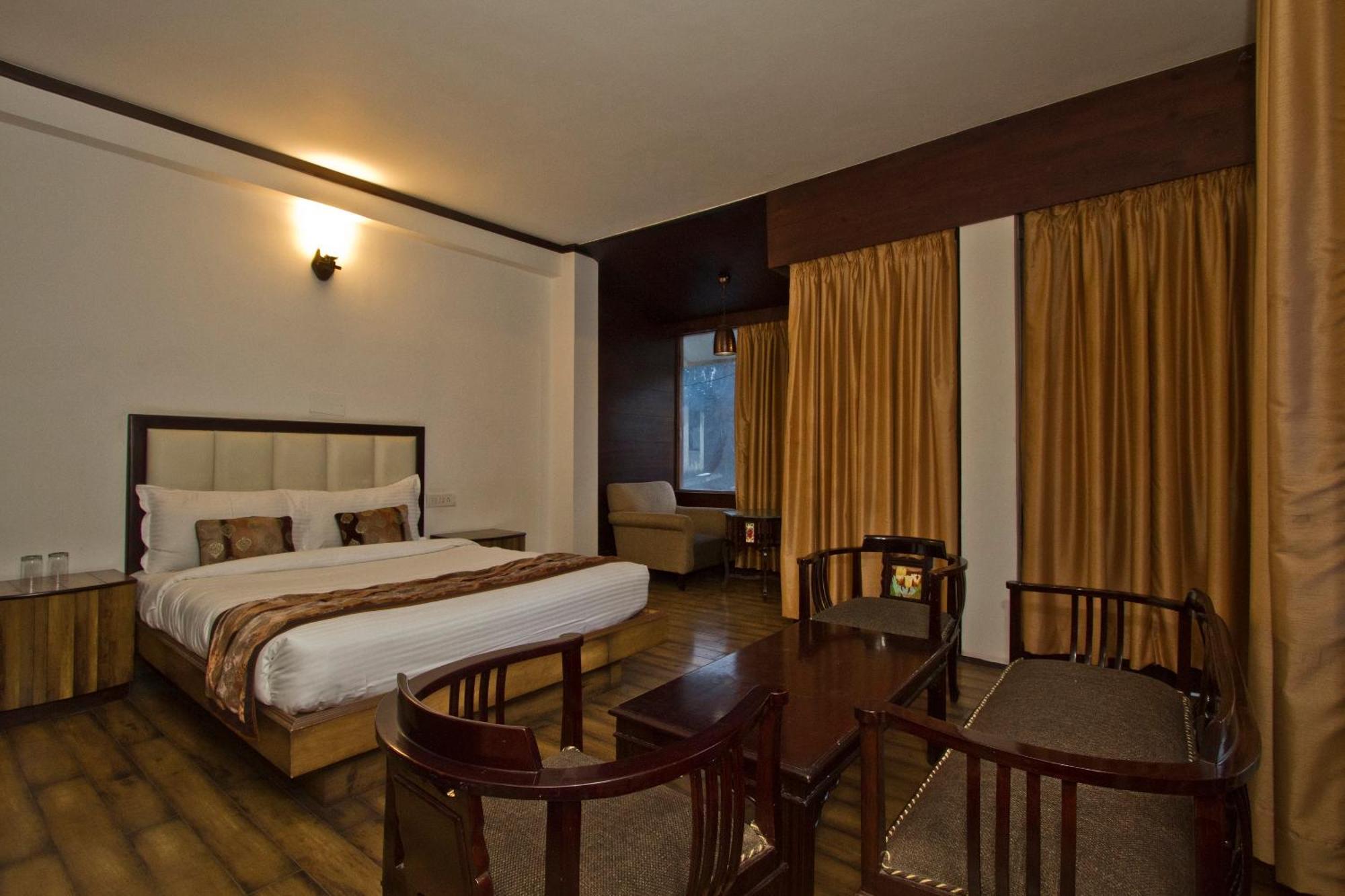 The Whispering Inn Resort And Bar Manāli Kültér fotó