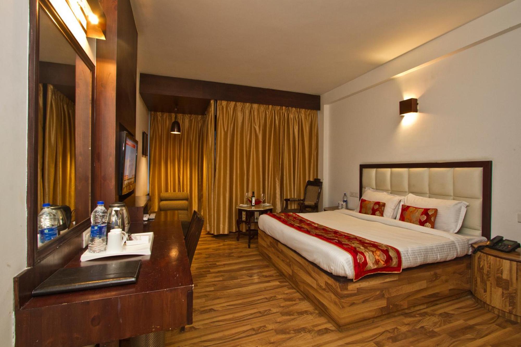 The Whispering Inn Resort And Bar Manāli Kültér fotó